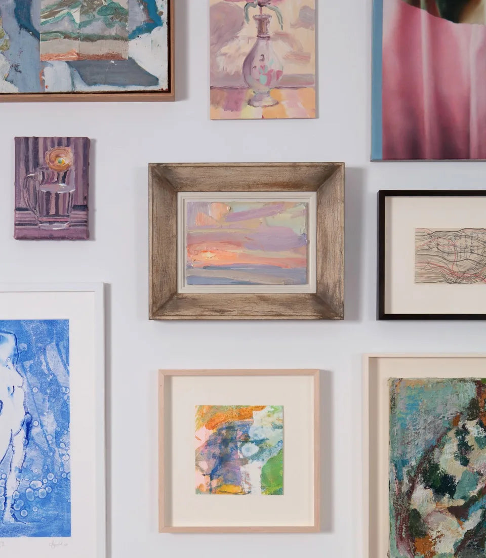 How to Curate a Gallery Wall in Your Home | 2024
