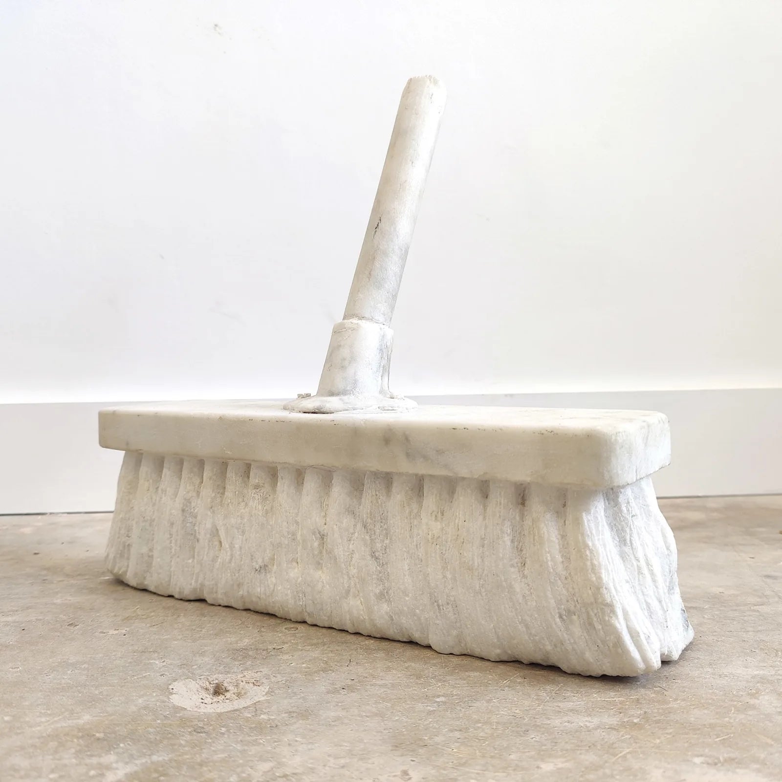 alephcontemporary-paul-grellier-soft-broom.webp